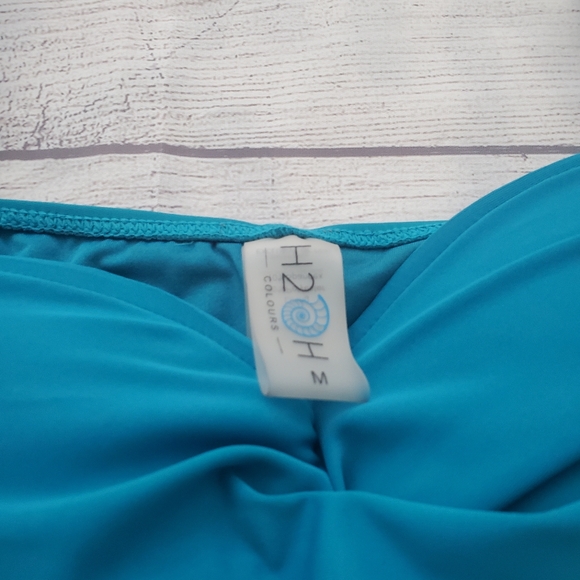 H2OH one piece swimsuit. Size medium. Teal. - Picture 3 of 7
